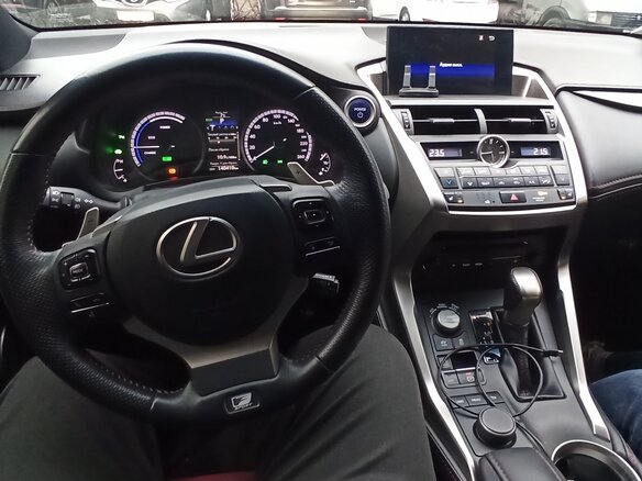 2015 Lexus NX 300h I, красный, 3100000 рублей - вид 4