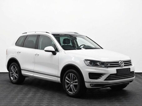 2016 Volkswagen Touareg II Рестайлинг, белый, 2905000 рублей, вид 1