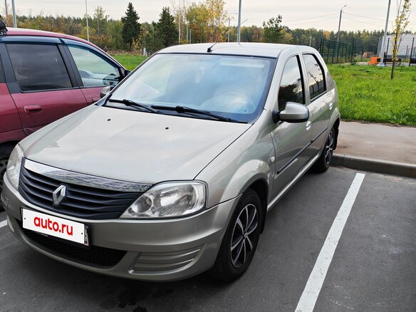 2013 Renault Logan I Рестайлинг, бежевый, 420000 рублей - вид 1