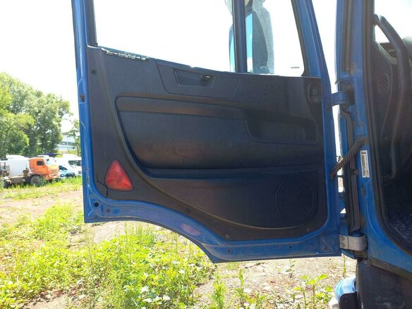 2018 Iveco Stralis, синий, 2822400 рублей - вид 9