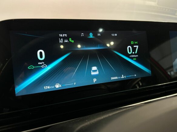 2024 Omoda C5 I, красный, 1785000 рублей - вид 15
