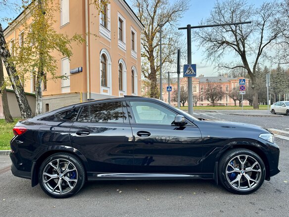 2020 BMW X6 40d III (G06), чёрный, 9490000 рублей - вид 10