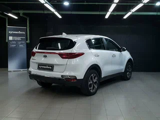 2019 Kia Sportage IV Рестайлинг, белый, 1299000 рублей, вид 4