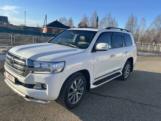 2016 Toyota Land Cruiser 200 Series Рестайлинг 2, белый, 6500000 рублей, вид 4