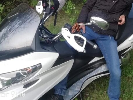 2008 Suzuki Burgman (SkyWave) 400, белый, 220000 рублей, вид 2