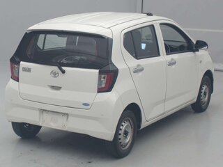 2021 Toyota Pixis Epoch II, белый, 700422 рублей, вид 2