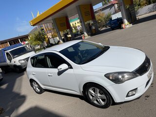 2011 Kia Ceed I Рестайлинг, белый, 925000 рублей, вид 5