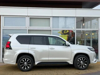 2024 Toyota Land Cruiser Prado 150 Series Рестайлинг 3, белый, 6190000 рублей, вид 4