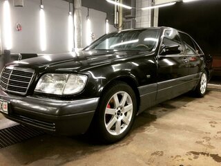 1994 Mercedes-Benz S-Класс 320 III (W140) Рестайлинг, чёрный, 500000 рублей, вид 1