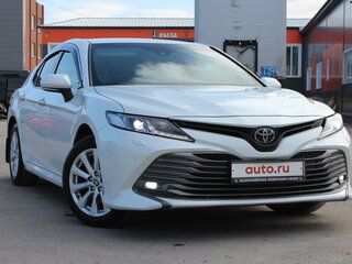 2021 Toyota Camry VIII (XV70), белый, 2800000 рублей, вид 1
