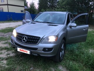 2005 Mercedes-Benz M-Класс 350 II (W164), серебристый, 1200000 рублей, вид 1