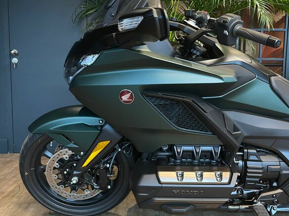 2024 Honda GL 1800 Gold Wing, зелёный, 3630000 рублей - вид 2