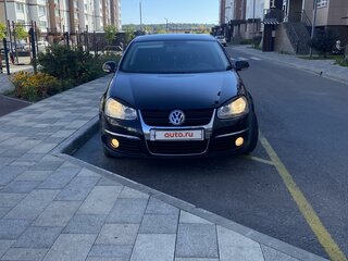 2010 Volkswagen Jetta V, чёрный, 650000 рублей, вид 3
