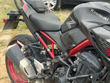 2021 Kawasaki Z 900, чёрный, 950000 рублей, вид 4