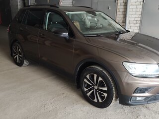 2019 Volkswagen Tiguan II, коричневый, 2200000 рублей, вид 1