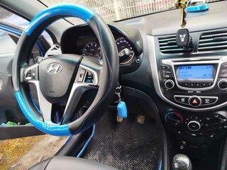 2012 Hyundai Solaris I, синий, 900000 рублей, вид 2