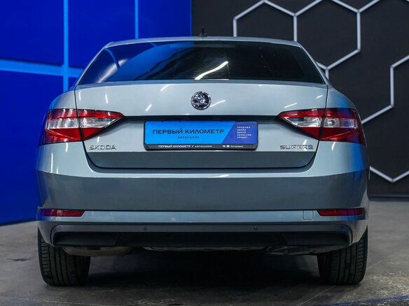 2016 Skoda Superb III, серый, 1400000 рублей - вид 7
