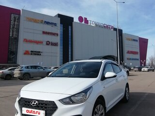 2017 Hyundai Solaris II, белый, 1200000 рублей, вид 3