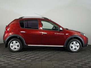 2012 Renault Sandero Stepway I, красный, 745000 рублей, вид 5