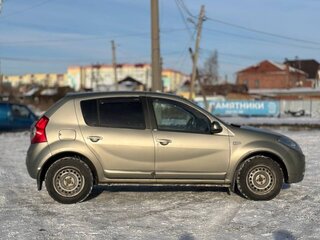 2010 Renault Sandero I, бежевый, 510000 рублей, вид 4