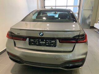 2022 BMW 7 серии 730d xDrive VI (G11/G12) Рестайлинг, серый, 11300000 рублей, вид 3