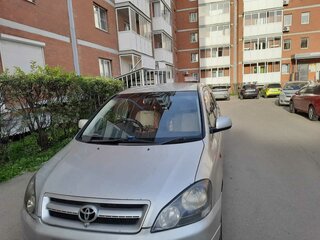 2001 Toyota Ipsum II (M20), серебристый, 700000 рублей, вид 2