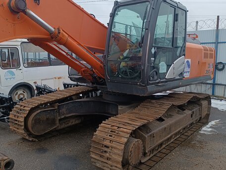 2013 Hitachi ZX350, красный, 2880000 рублей, вид 2