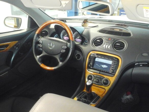 2005 Mercedes-Benz SL-Класс 350 V (R230), белый - вид 3
