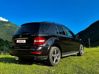 2009 Mercedes-Benz M-Класс 320 II (W164) Рестайлинг, чёрный, 2100000 рублей, вид 3
