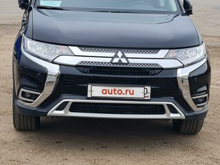 2019 Mitsubishi Outlander III Рестайлинг 3, чёрный, 2500000 рублей, вид 1