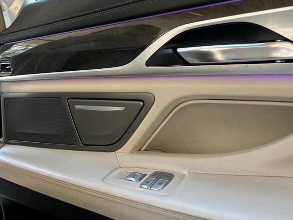 2017 BMW 7 серии Long 740Li VI (G11/G12), чёрный, 4400000 рублей - вид 15