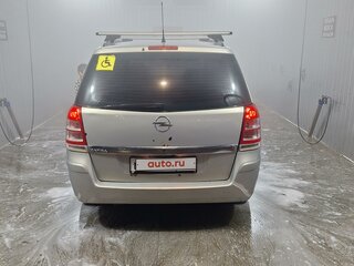 2008 Opel Zafira B Рестайлинг, серебристый, 400000 рублей, вид 2