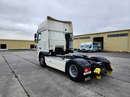 2017 DAF XF 105, белый, 5250000 рублей, вид 4