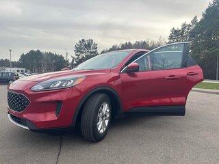 2020 Ford Escape IV, красный, 1380000 рублей, вид 2