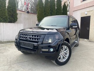 2017 Mitsubishi Pajero IV Рестайлинг 2, чёрный, 3100000 рублей, вид 1