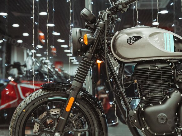 2026 Royal Enfield Hunter, серебристый, 432000 рублей - вид 10