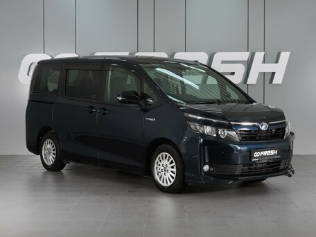 Toyota Voxy III (R80)
