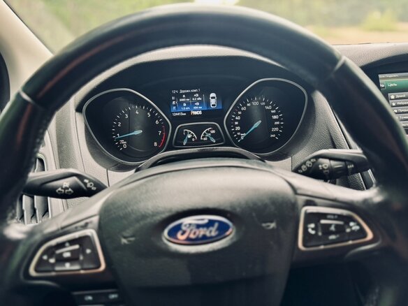 2016 Ford Focus III Рестайлинг, белый, 1100000 рублей - вид 7