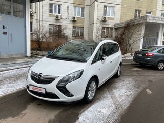 2013 Opel Zafira C, белый, 1400000 рублей, вид 1