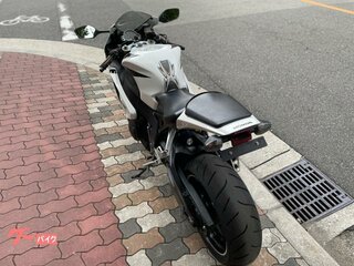2009 Honda CBR 1000 RR/RA Fireblade, белый, 750000 рублей, вид 4
