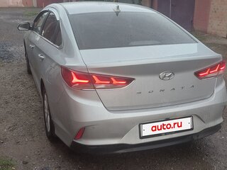2019 Hyundai Sonata VII (LF) Рестайлинг, серый, 1900000 рублей, вид 1