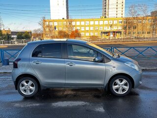 2007 Toyota Yaris Multimode II, серый, 870000 рублей, вид 2
