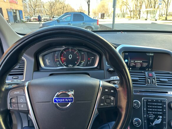 2014 Volvo XC60 I Рестайлинг, коричневый, 2050000 рублей - вид 6