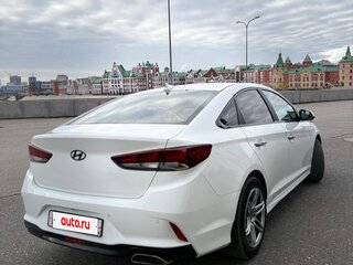 2017 Hyundai Sonata VII (LF) Рестайлинг, белый, 2100000 рублей, вид 5