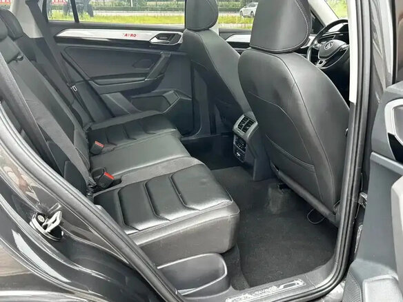 2022 Volkswagen Tayron I, чёрный, 2240000 рублей - вид 12