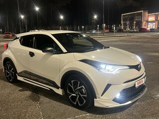 2017 Toyota C-HR I, белый, 1870000 рублей, вид 3