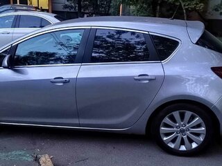 2011 Opel Astra J, серебристый, 650000 рублей, вид 5