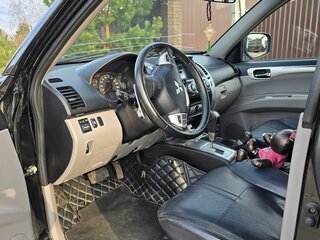 2012 Mitsubishi Pajero Sport II, чёрный, 1850000 рублей, вид 4