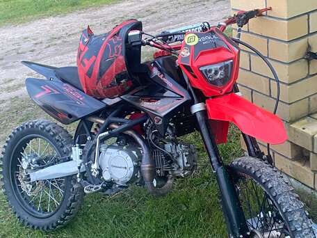 2023 Regulmoto Seven Medalist 150E, красный, 55000 рублей, вид 2