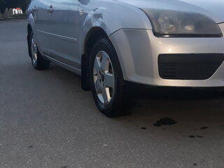 2005 Ford Focus I Рестайлинг, серебристый, 385000 рублей, вид 2